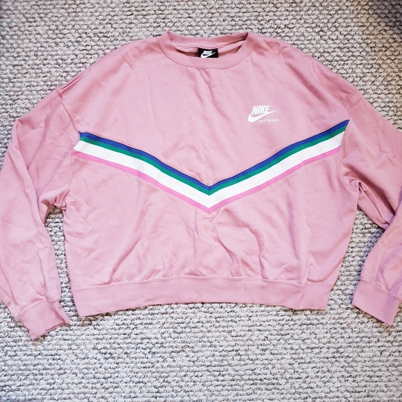 Nike Tops - Nike Fleece Sweatshirt